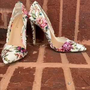Floral Pumps